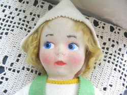 FELT ITALIAN DOLL 2598_03